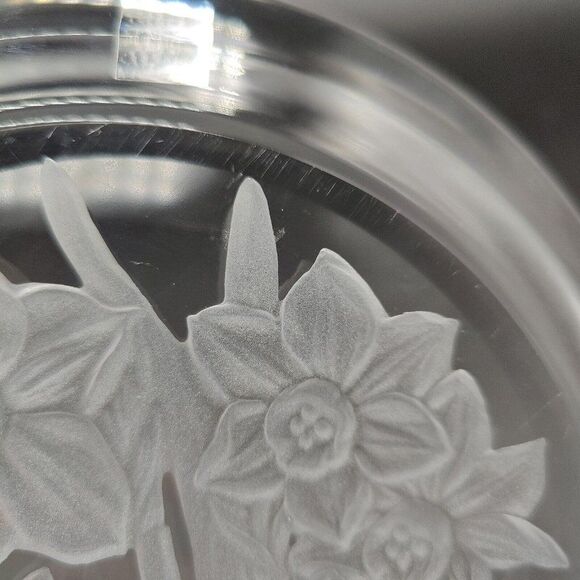 Etched Crystal Daffodil Plate 9.5” Signed Yamamoto Japan Floral Decor - Picture 8 of 8